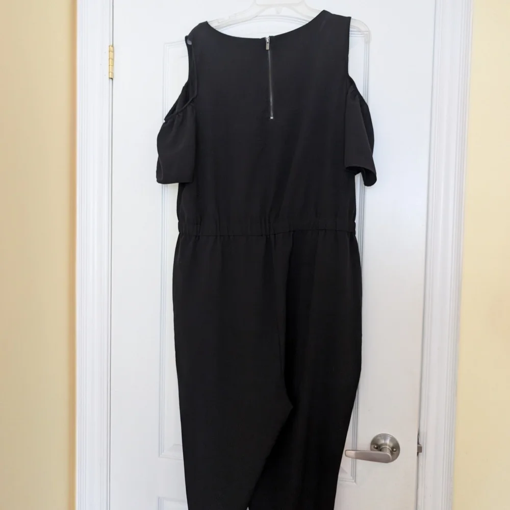 Reitmans Xl Black Jumpsuit With Shoulder Cut Outs - Picture 7 of 9